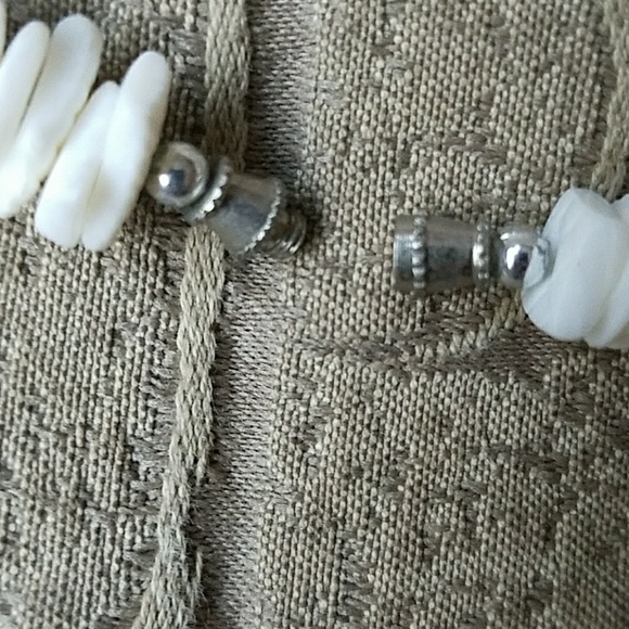 WHITE Coral necklace - Picture 2 of 4